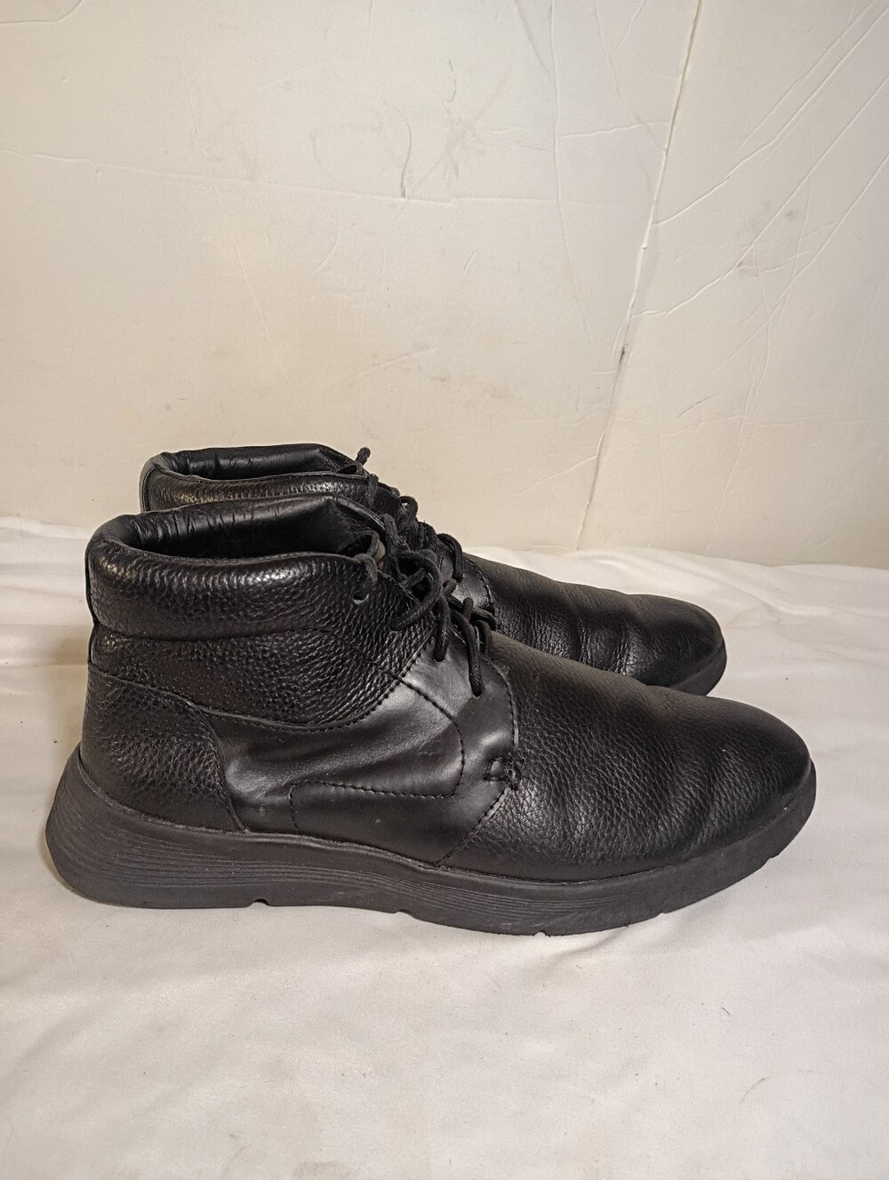 Shoes for Crews Men's Holden Slip-Resistant Work Sneakers Size 9 Restaurant Work
